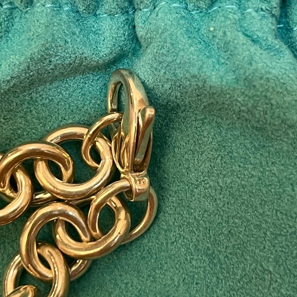 Tiffany & Co. necklace and pouch - Picture 3 of 7